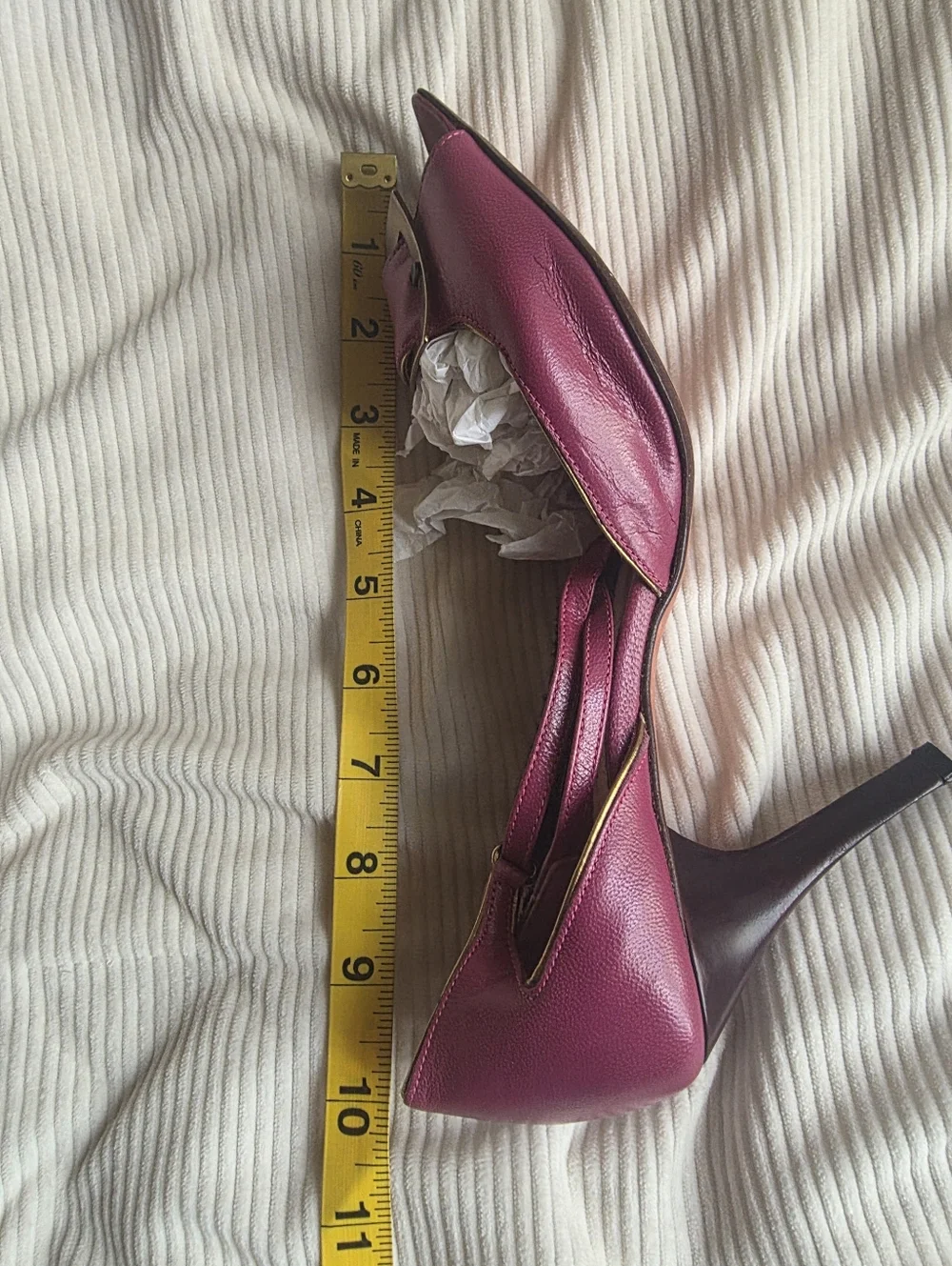 BCBG Maxazria Vintage Bow Leather Heel sandals Size 8 Lilac New